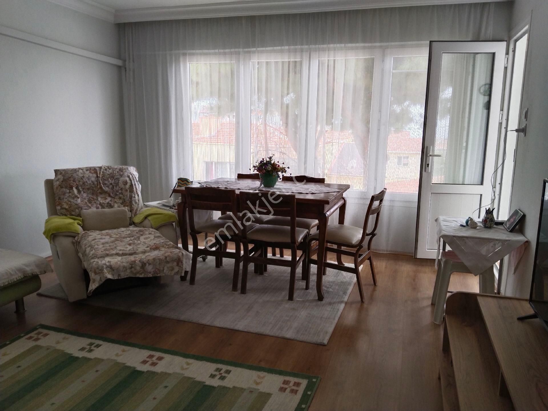 Kuşadası'nın Gözde Semdi Olan Marina Bölgesinde Satılık Deniz Manzaralı Daire
