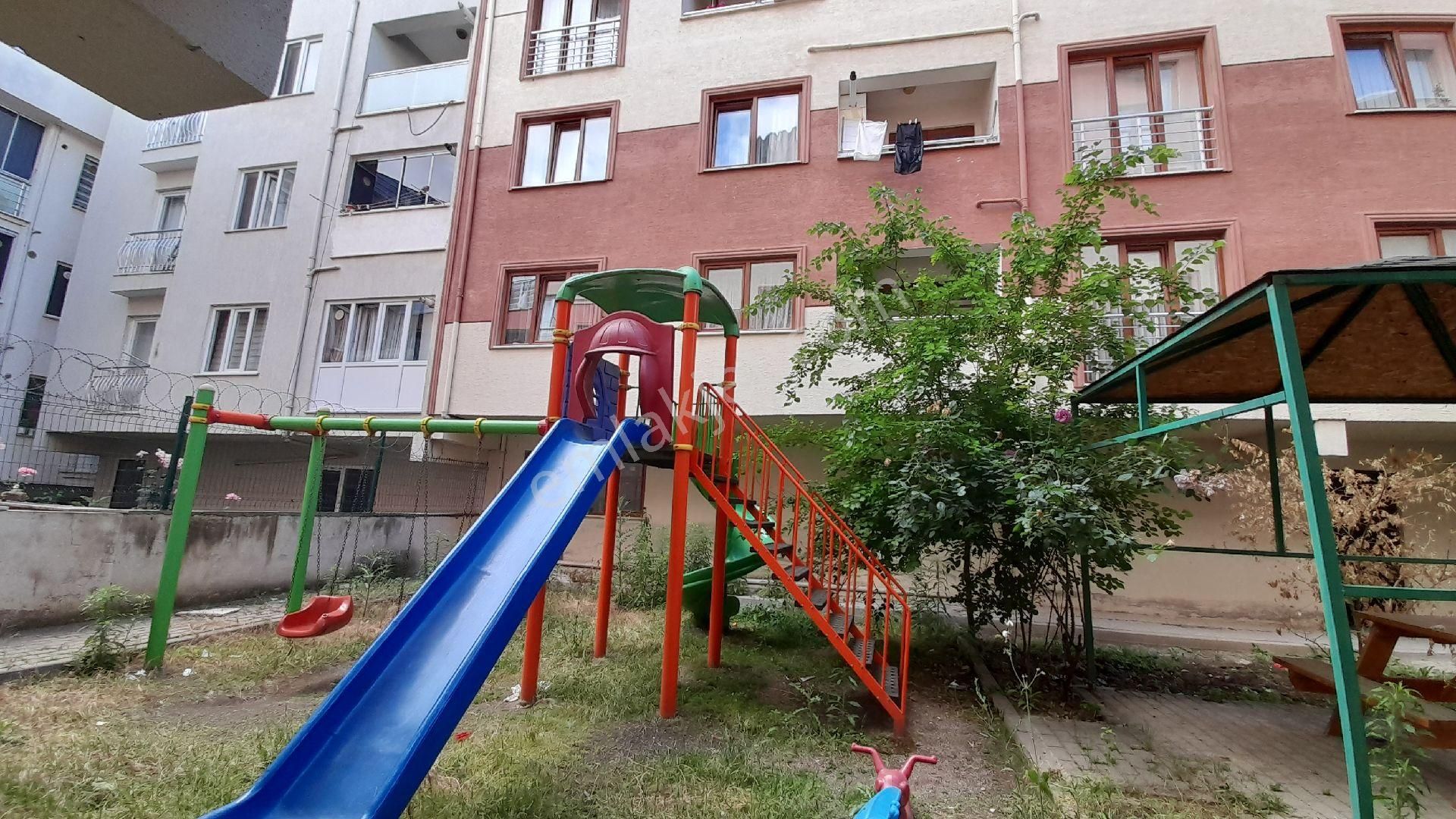 Rt Safirden Demirtaş-cumhuriyet Mh.satılık 3+1 Daire