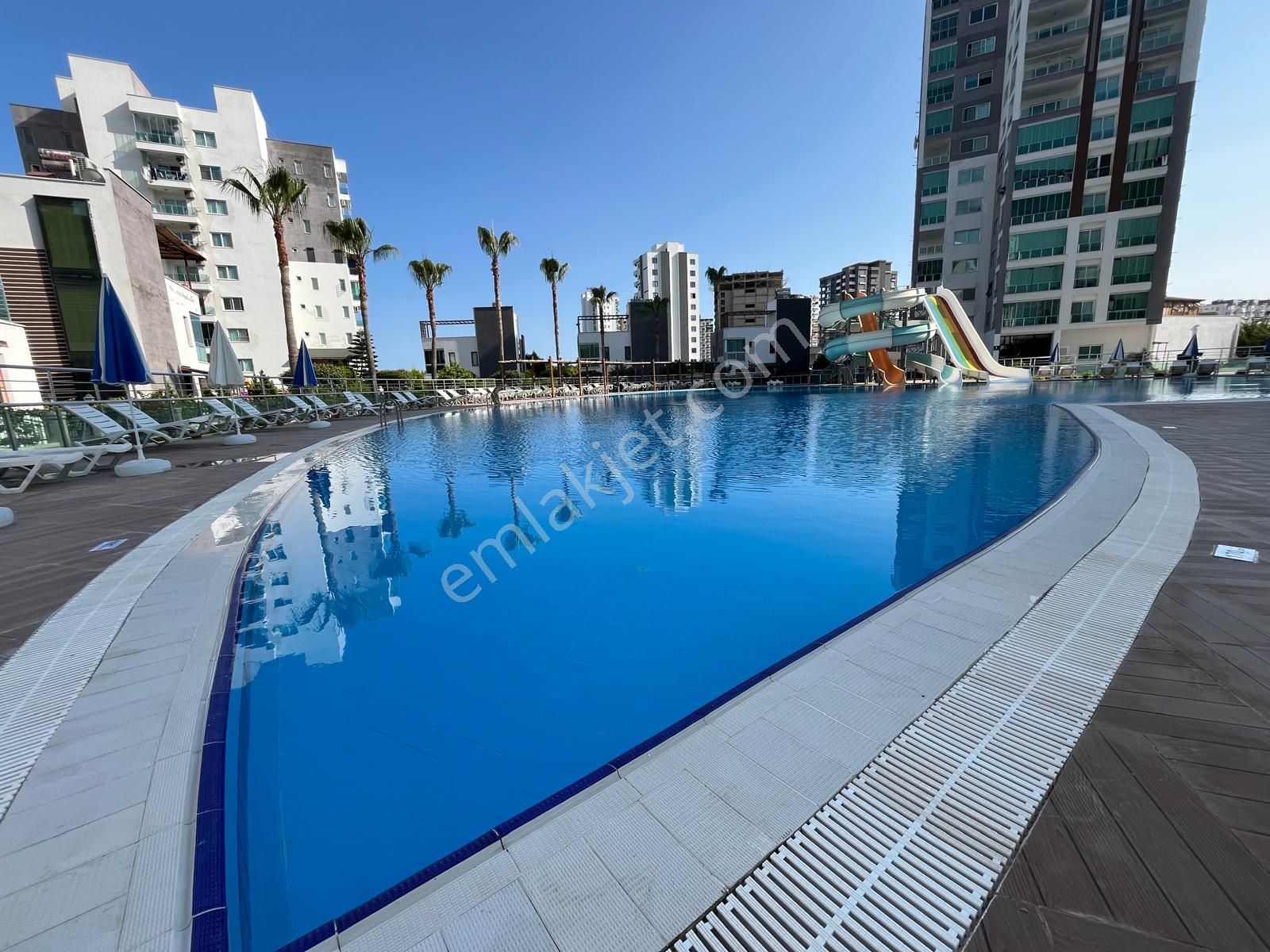 Ata'dan Tömük'te Sınırsız Kredi İmkanlı Aqua Parklı 2+1 Yazlık.