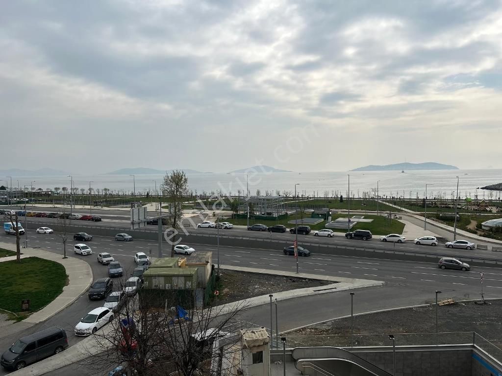 Bostancı Yalı Park Residence Kaptan Köşkü 2+1