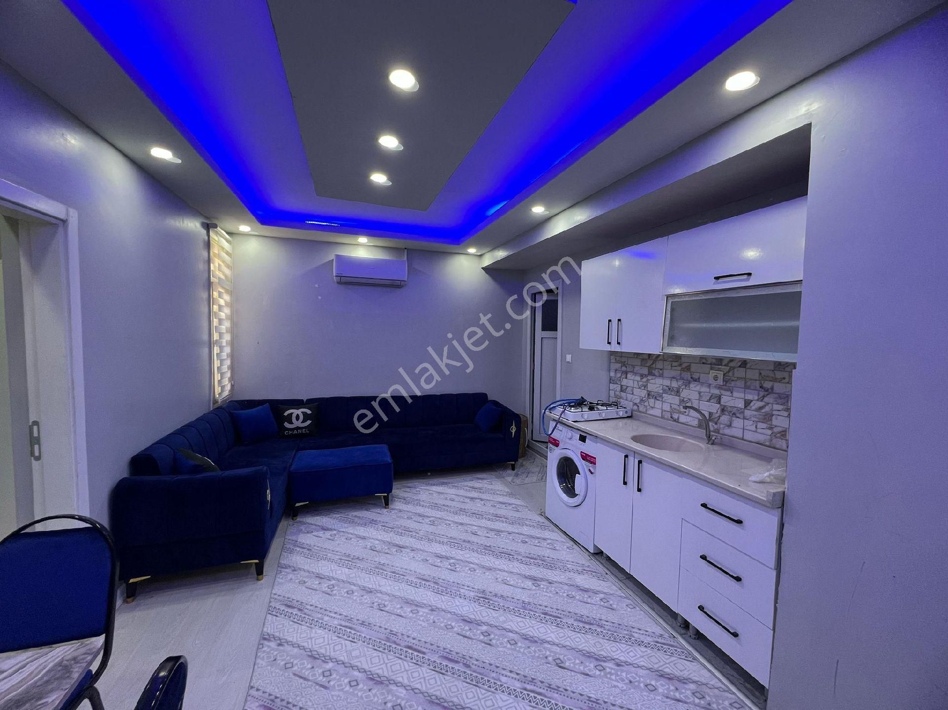 Yeşilyurt Metro Durağı Civarında Eşyalı Daire 1/1