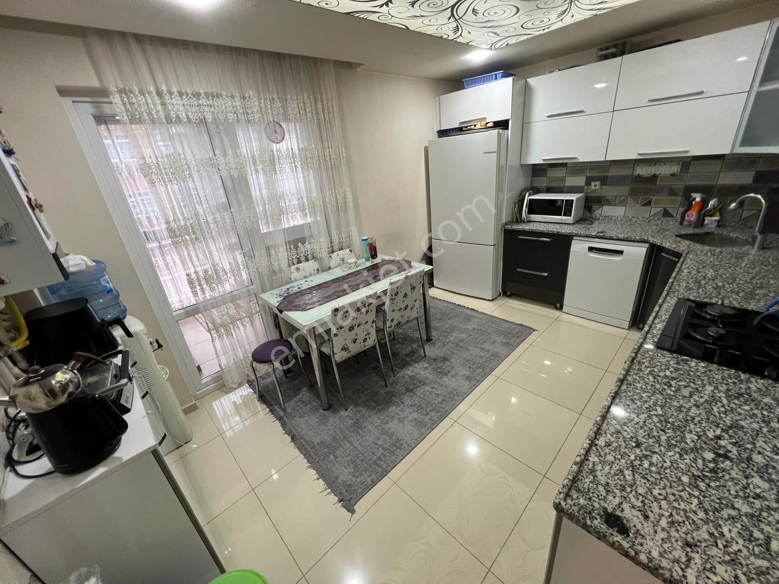 Yeni Binada 4+1 Asansörlü 2 Cam Balkonlu Ön Cephe Emsal Yok !