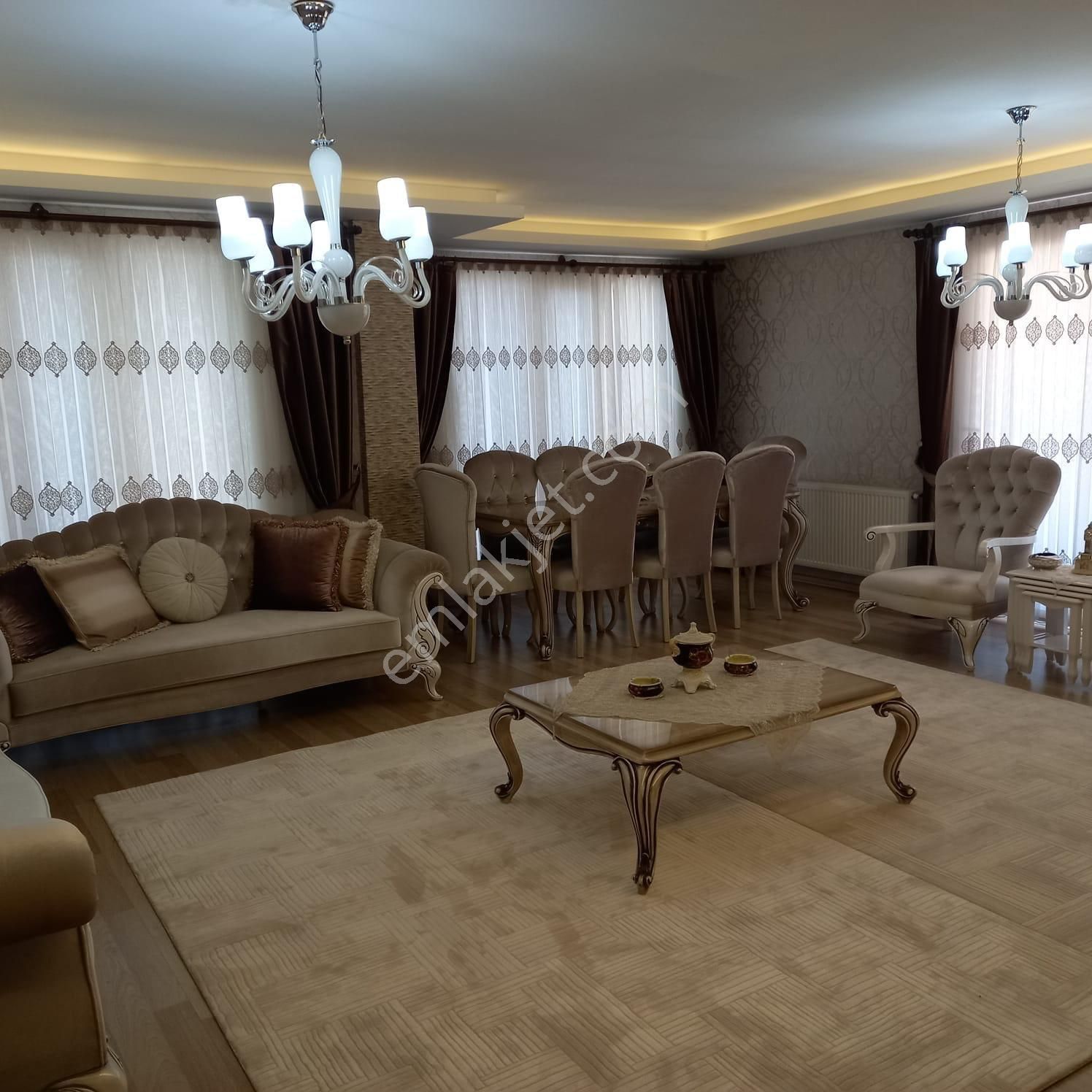 Acil Emlaktan İlk 35’te Satılık 5+2 Dublex Daire