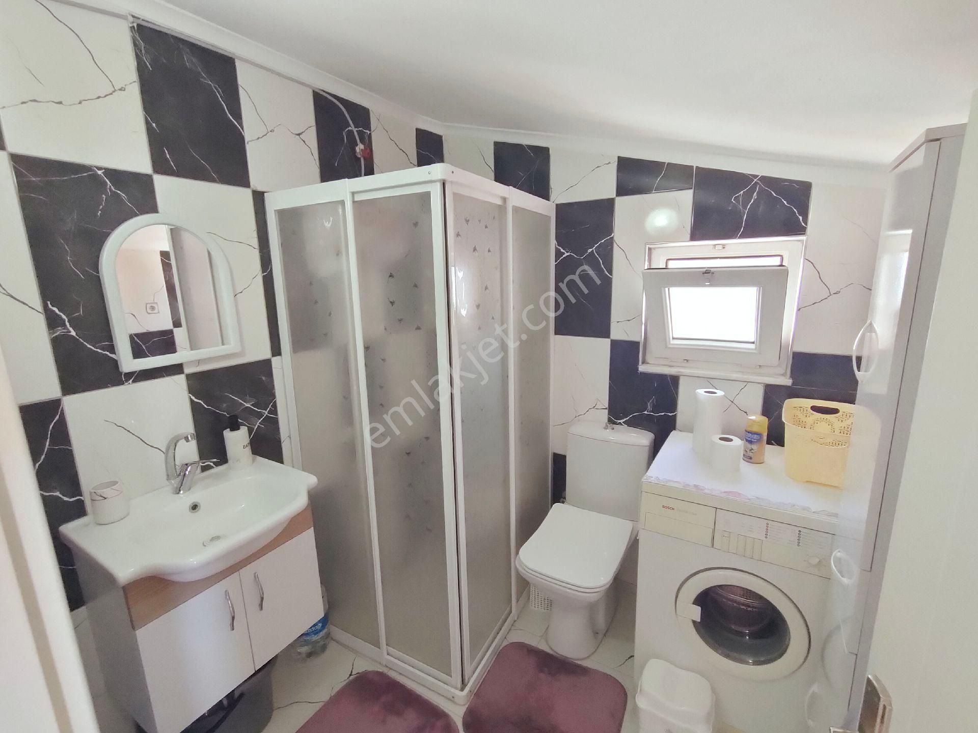 Altınoluk Denize Yakın Tek Tapu 3 Ayrı Daire 2+1 Ve 2 Adet 1+1 Kira Getirisi Yüksek Yatırımlık - Görsel 22