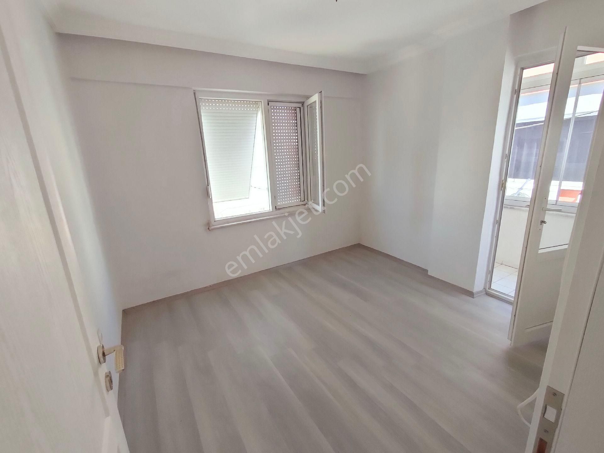 Altınoluk Denize Yakın Tek Tapu 3 Ayrı Daire 2+1 Ve 2 Adet 1+1 Kira Getirisi Yüksek Yatırımlık - Görsel 8