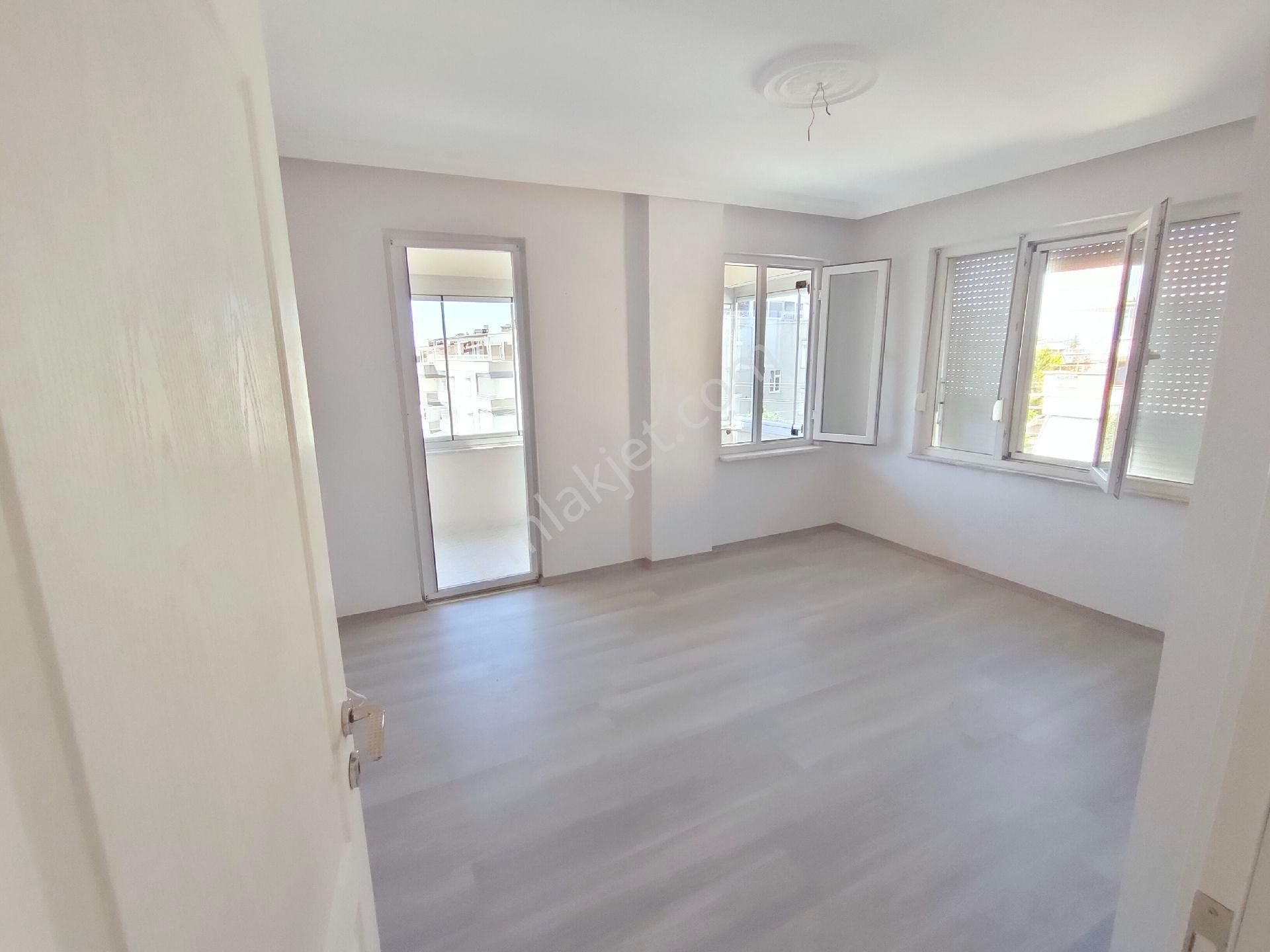 Altınoluk Denize Yakın Tek Tapu 3 Ayrı Daire 2+1 Ve 2 Adet 1+1 Kira Getirisi Yüksek Yatırımlık - Görsel 5