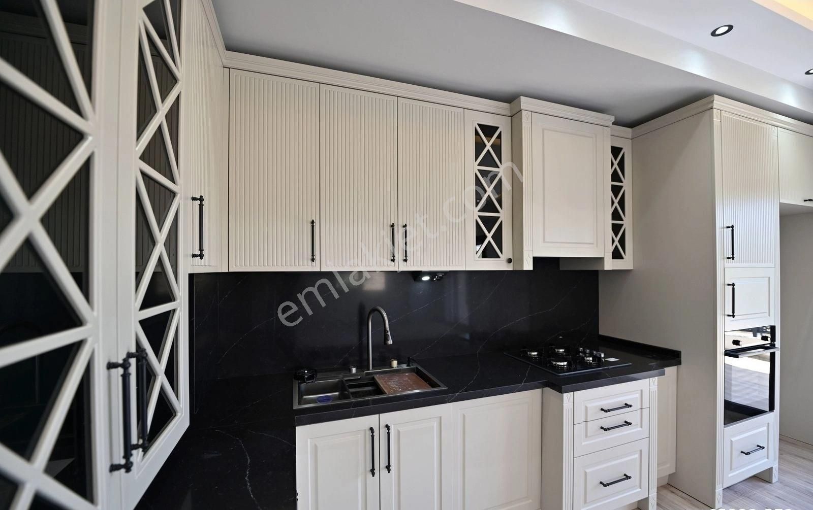 Yener Emlak'tan Zeytinli'de Ultra Lüx Şahane Ötesi Müstakil Villa - Görsel 22