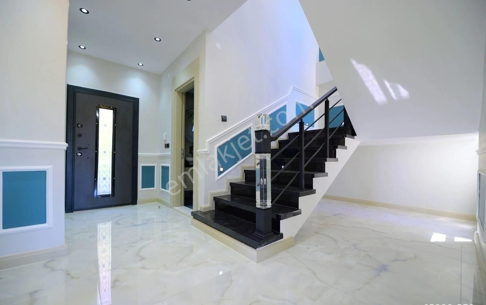 Yener Emlak'tan Zeytinli'de Ultra Lüx Şahane Ötesi Müstakil Villa - Görsel 18