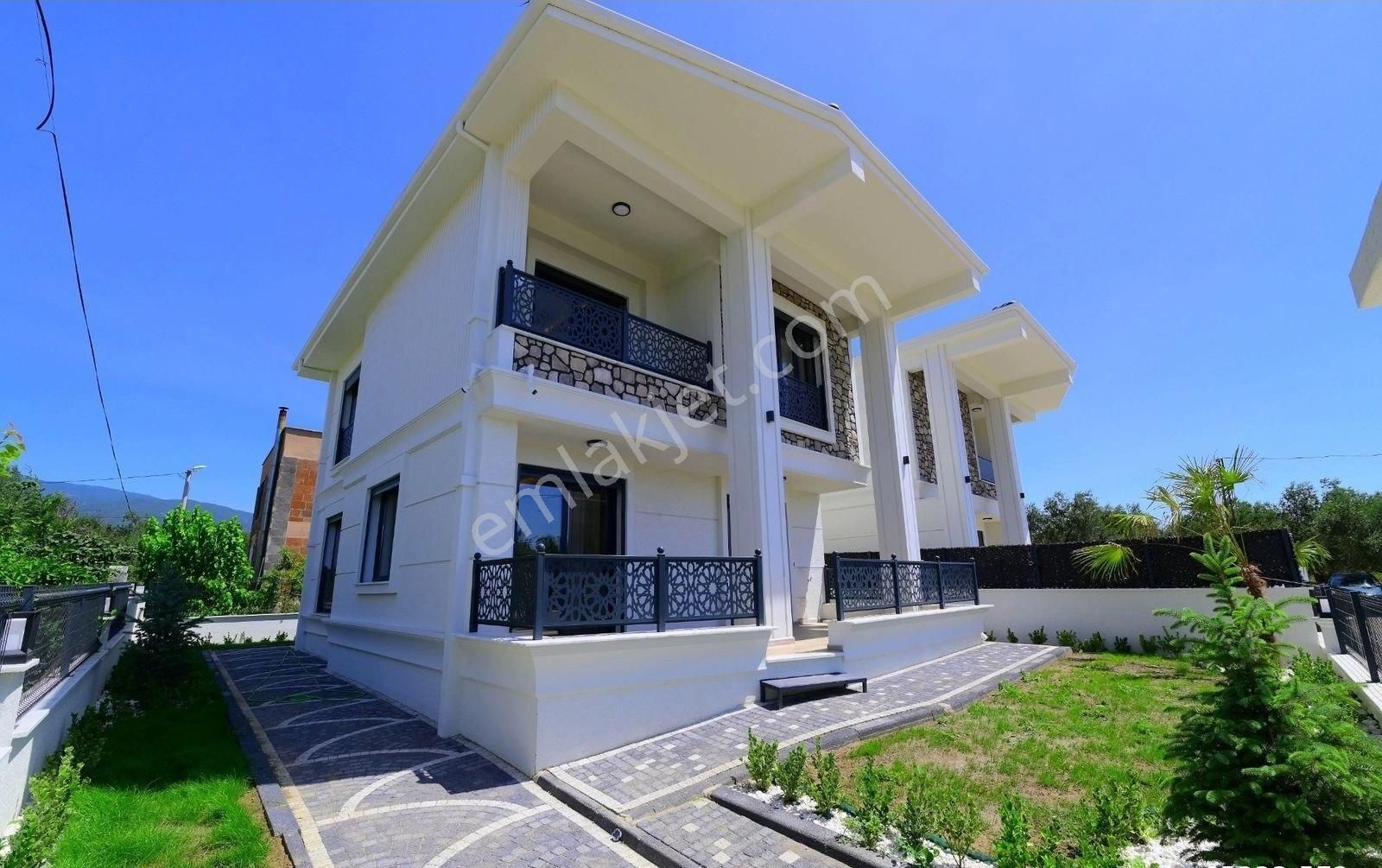 Yener Emlak'tan Zeytinli'de Ultra Lüx Şahane Ötesi Müstakil Villa - Görsel 34