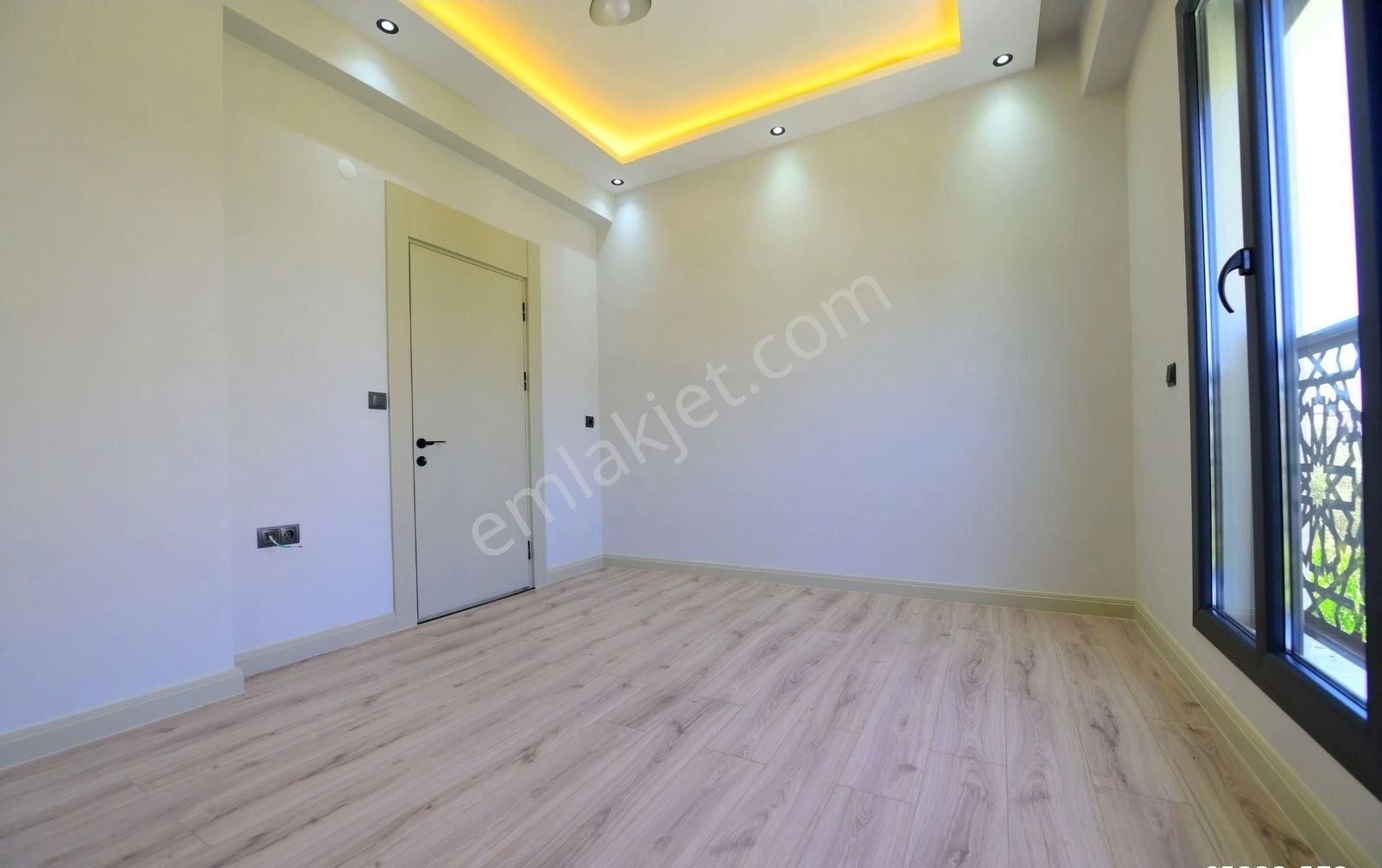 Yener Emlak'tan Zeytinli'de Ultra Lüx Şahane Ötesi Müstakil Villa - Görsel 12