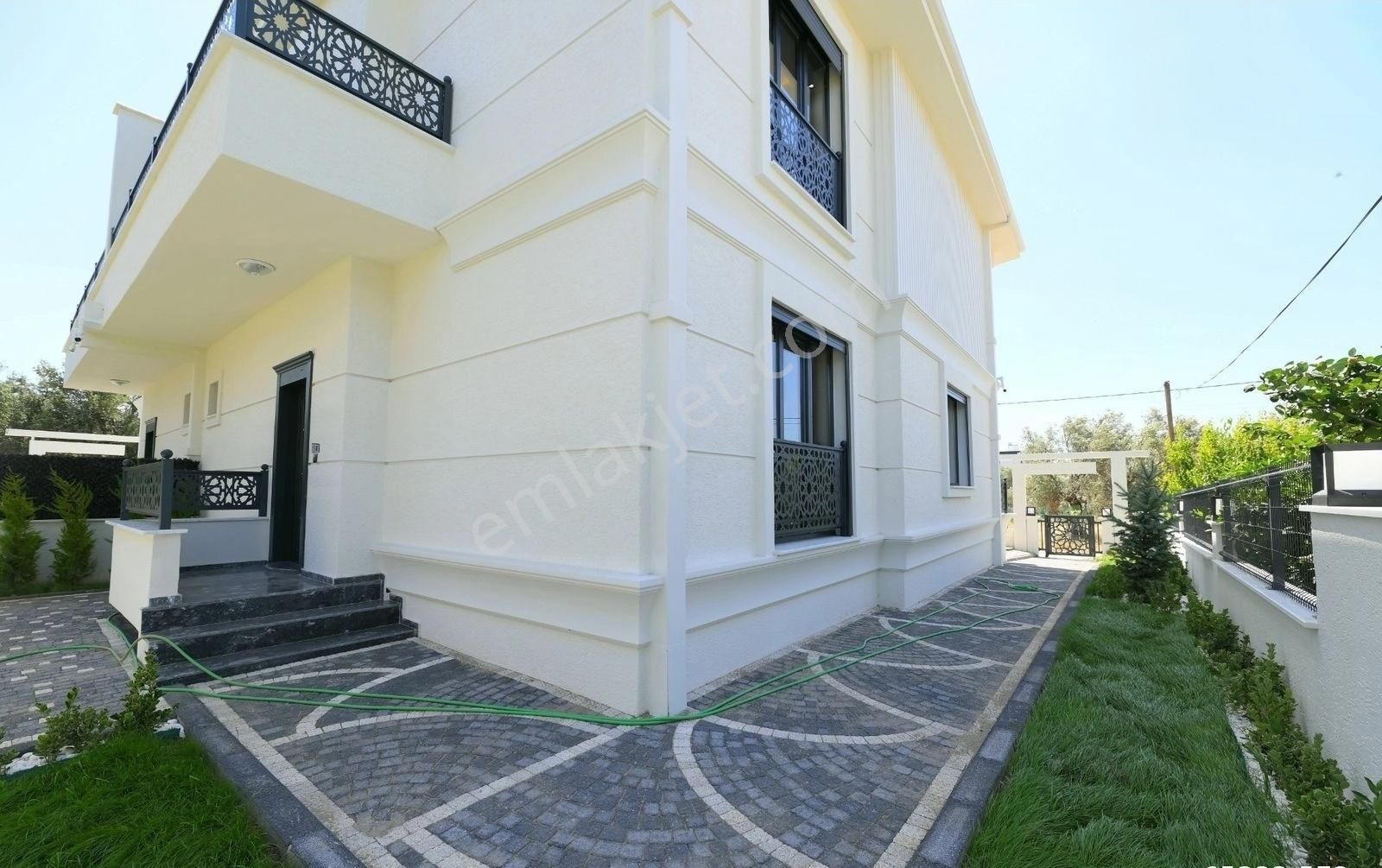 Yener Emlak'tan Zeytinli'de Ultra Lüx Şahane Ötesi Müstakil Villa - Görsel 29