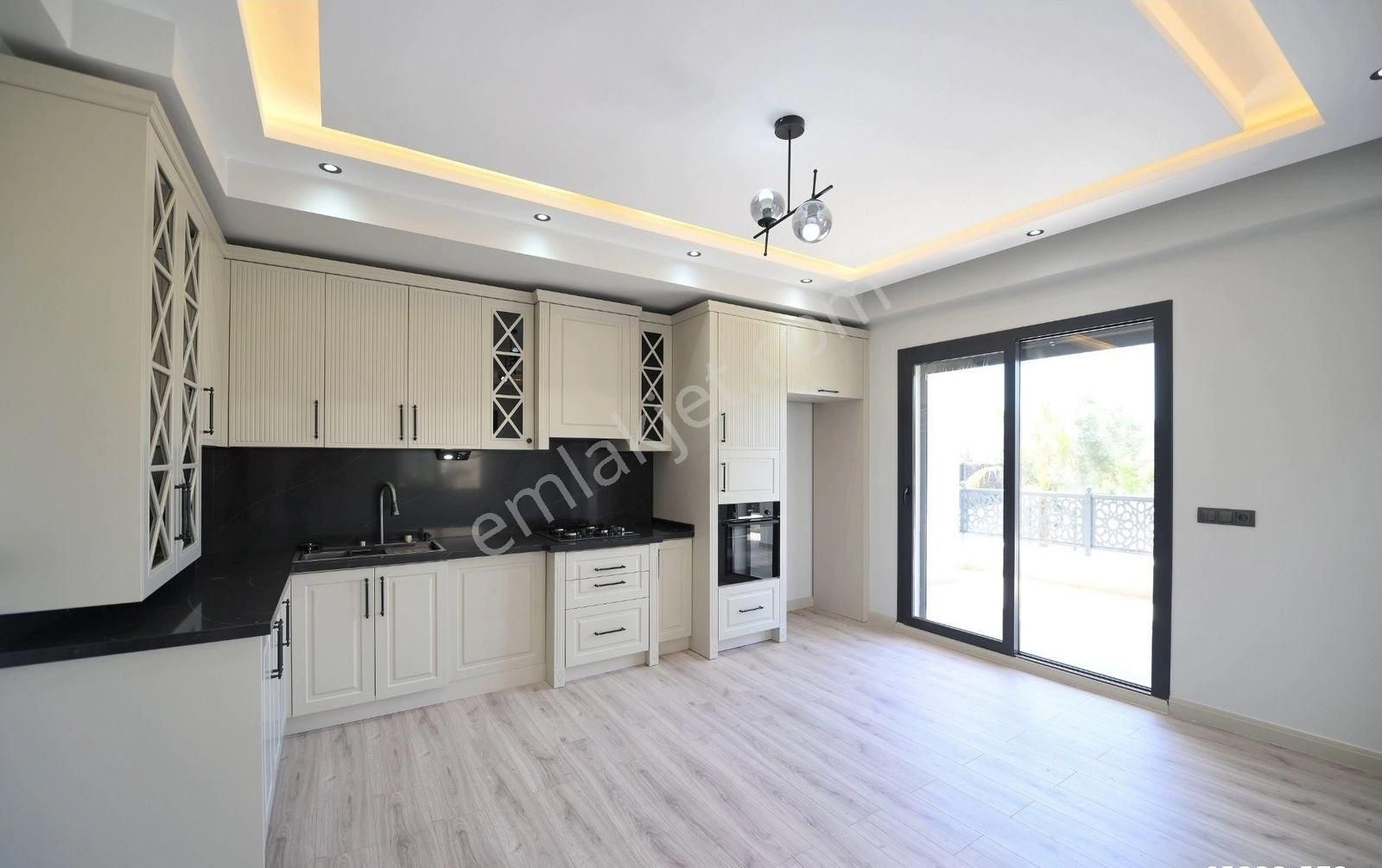 Yener Emlak'tan Zeytinli'de Ultra Lüx Şahane Ötesi Müstakil Villa - Görsel 35