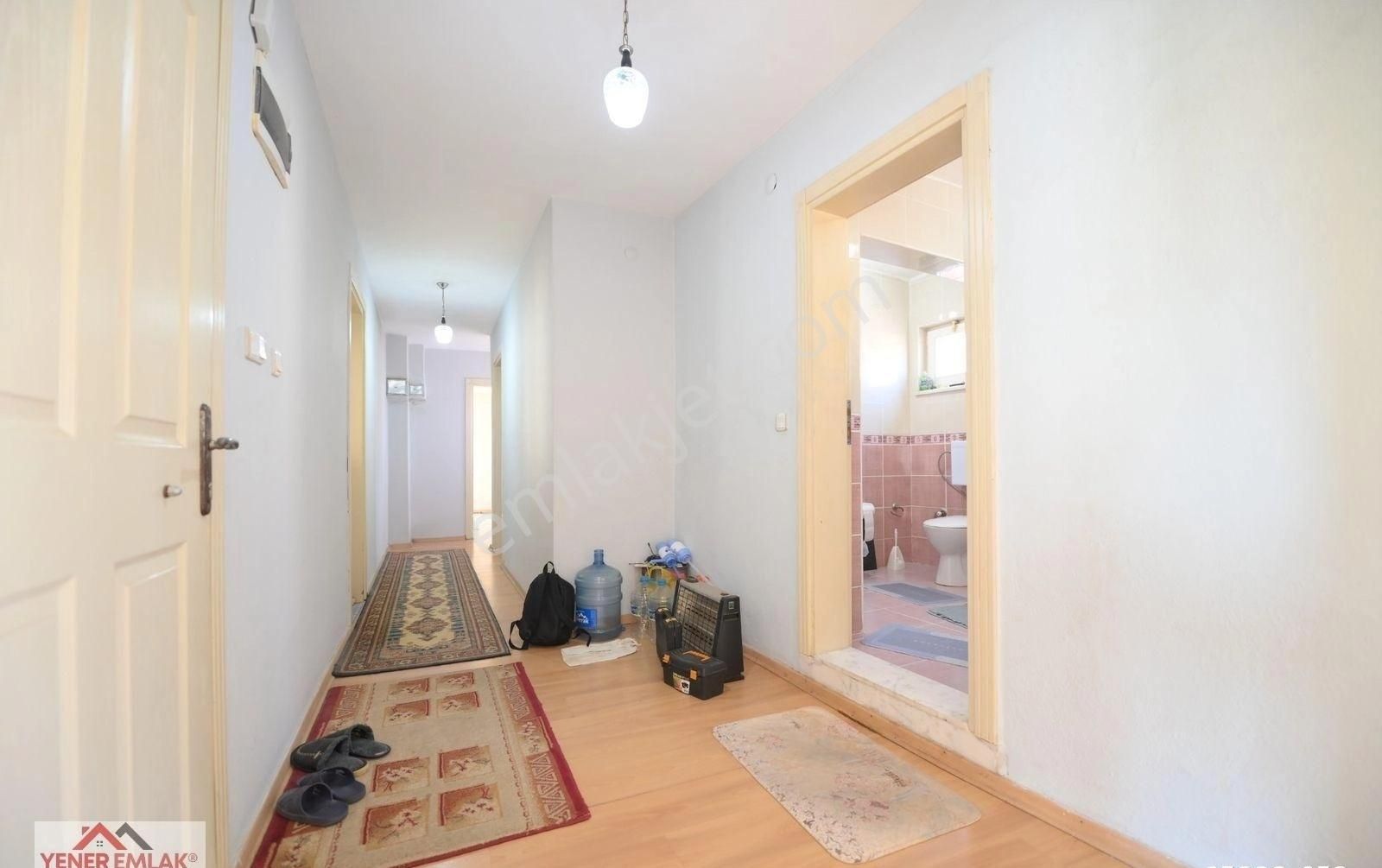 Zeytinli'de 2 Katlı Binada Çok Geniş Teraslı 3+1 Ayrı Mutfaklı
