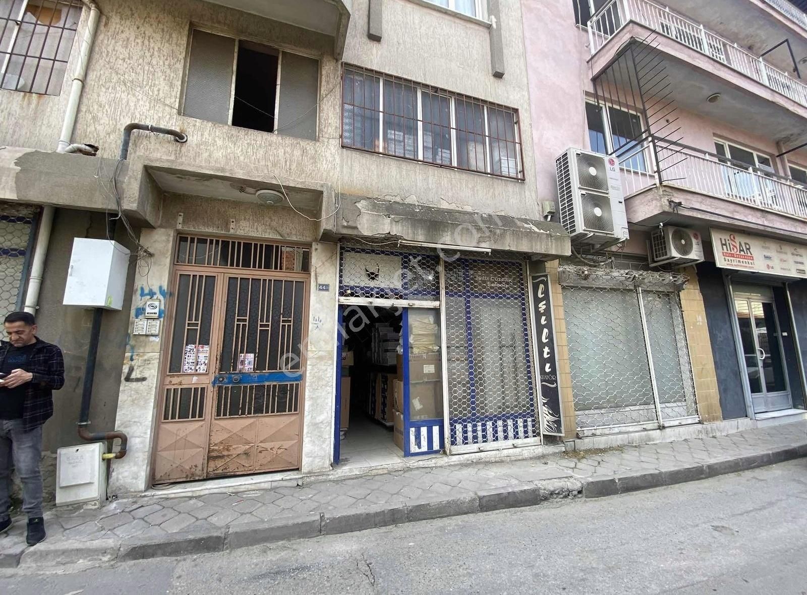 Kurudere Caddesi Arkası Satılık Dükkan
