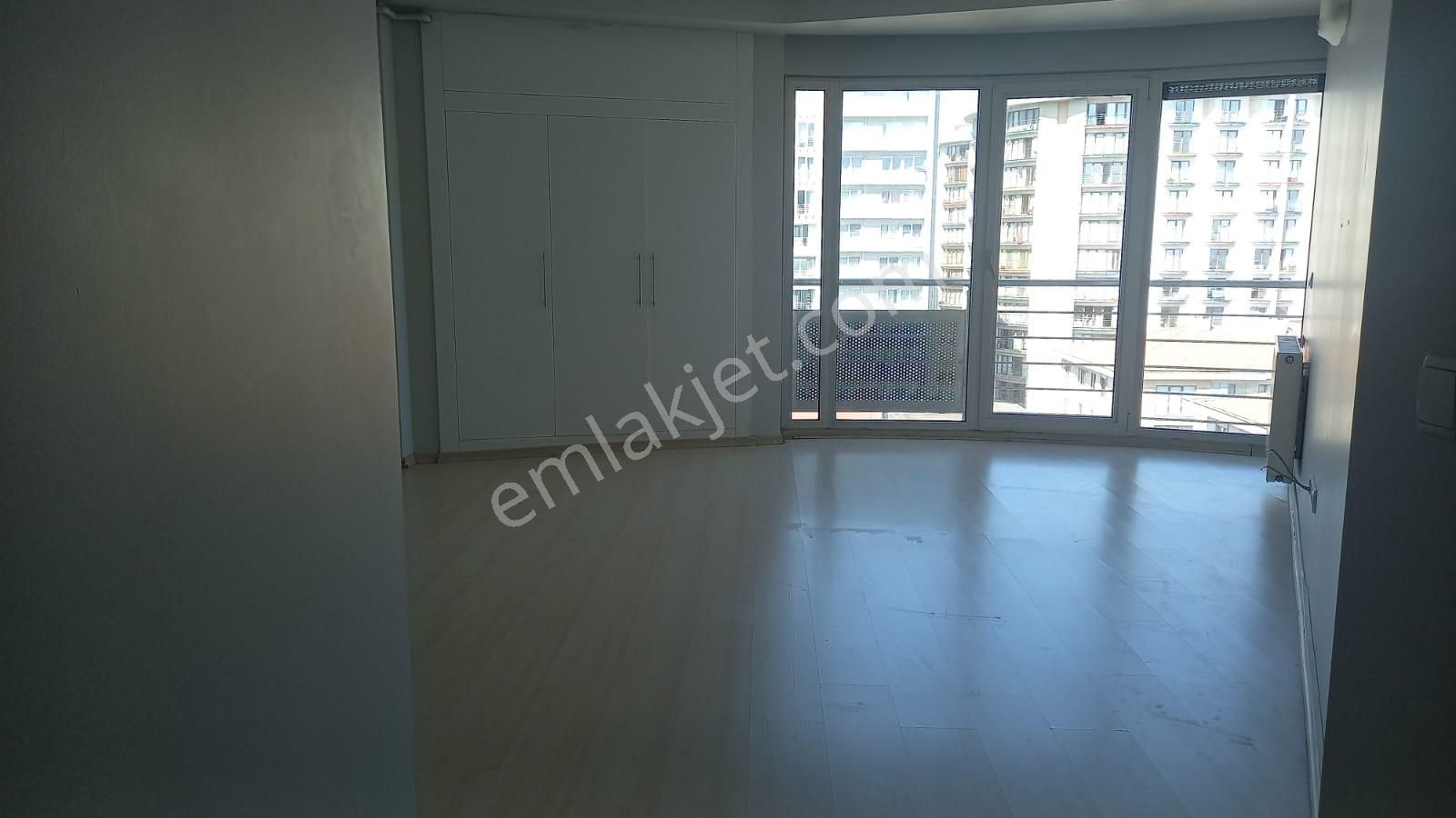 Papatya Residence 1 'de Konuta Ofise Uygun Ferah 1+1