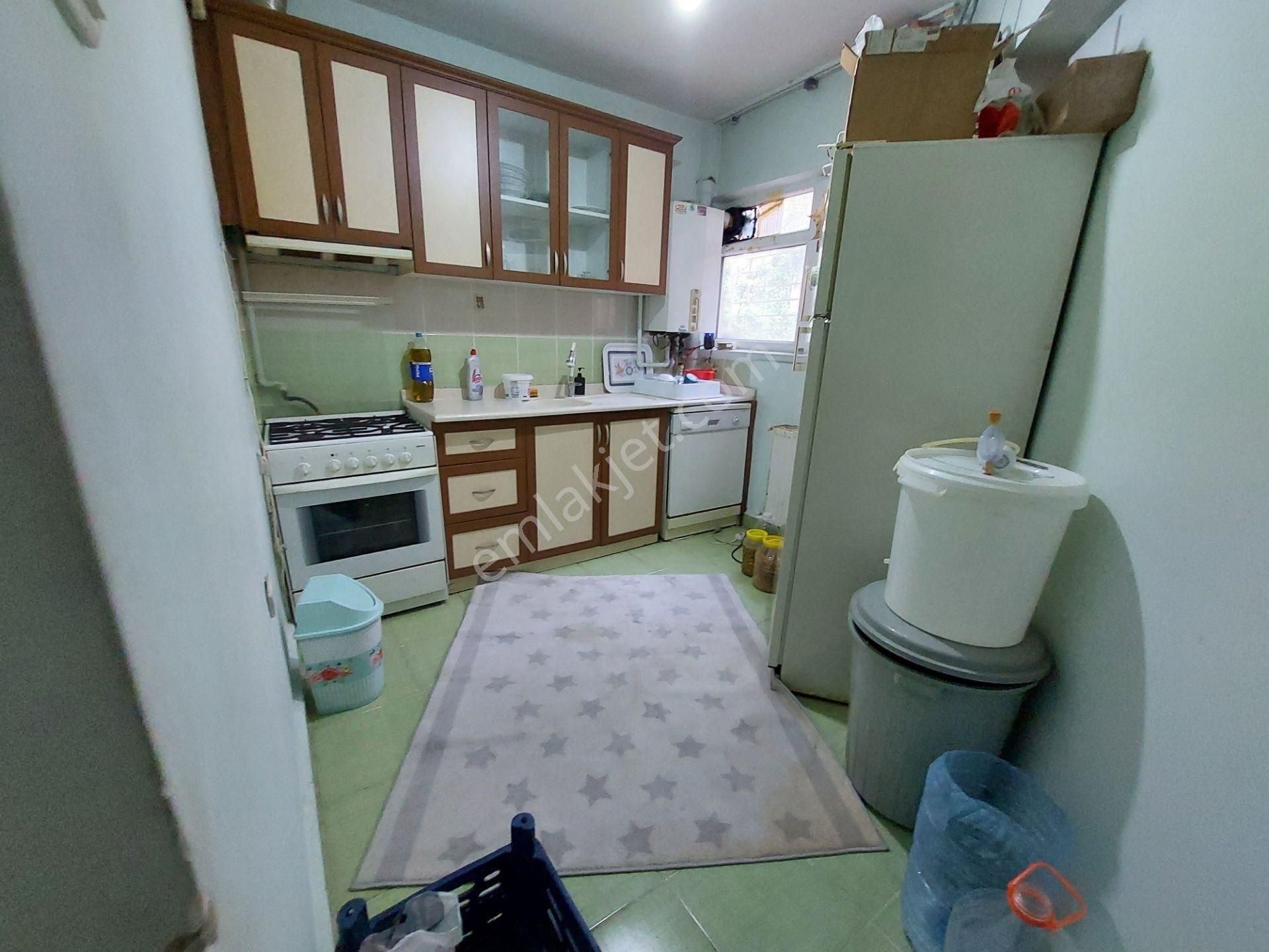 Göral Emlak 1+1 Dikmen Caddesi Polis Evi Yanı Mobilyalı