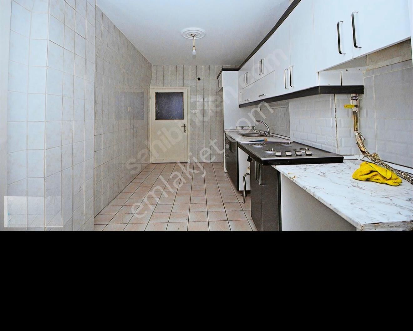 Avcılarda Metrobüse Yakın 2+1 Kiralık Daire