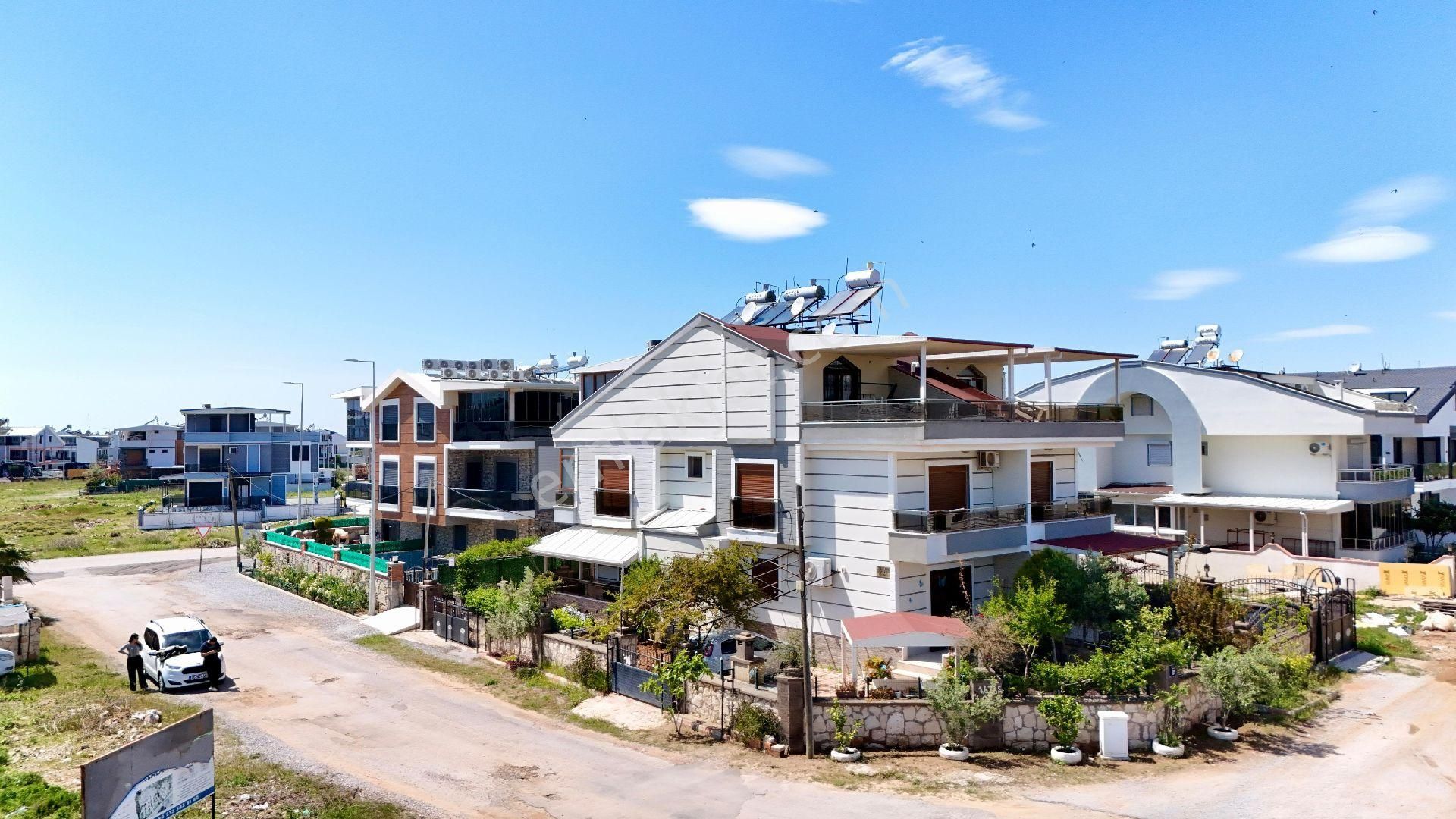 Efeler Mahallesi Geniş Odalı 3+1 Villa