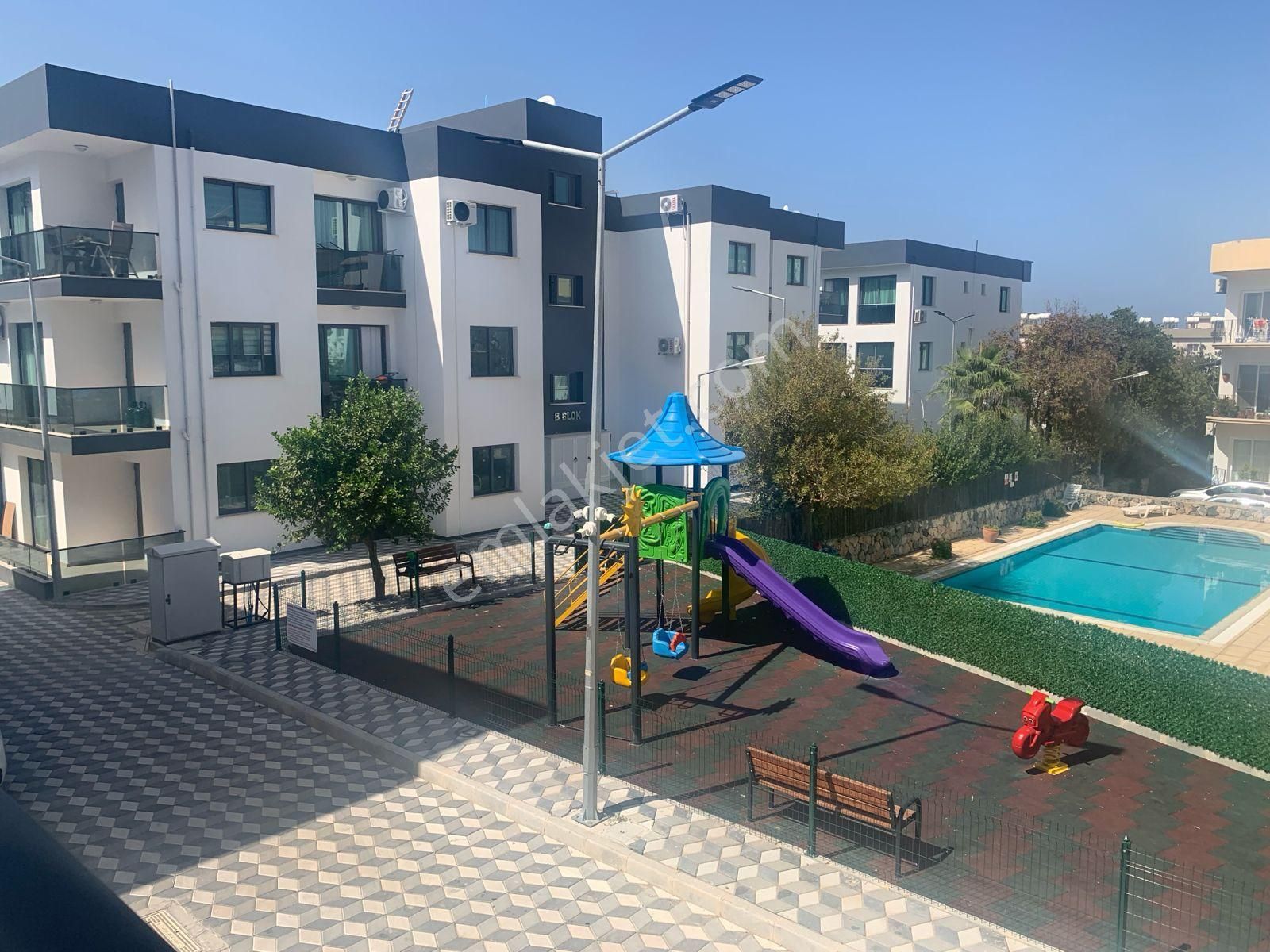 K.k.t.c. Girne Alsancak 2+1 Full Eşyalı Havuzlu Sitede Daire