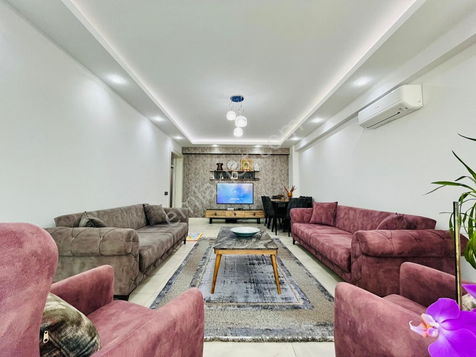 Denizli Yenişafakta Mükemmel Konumda 190 M2 4+1 Lüks İşçilikte Satılık Daire