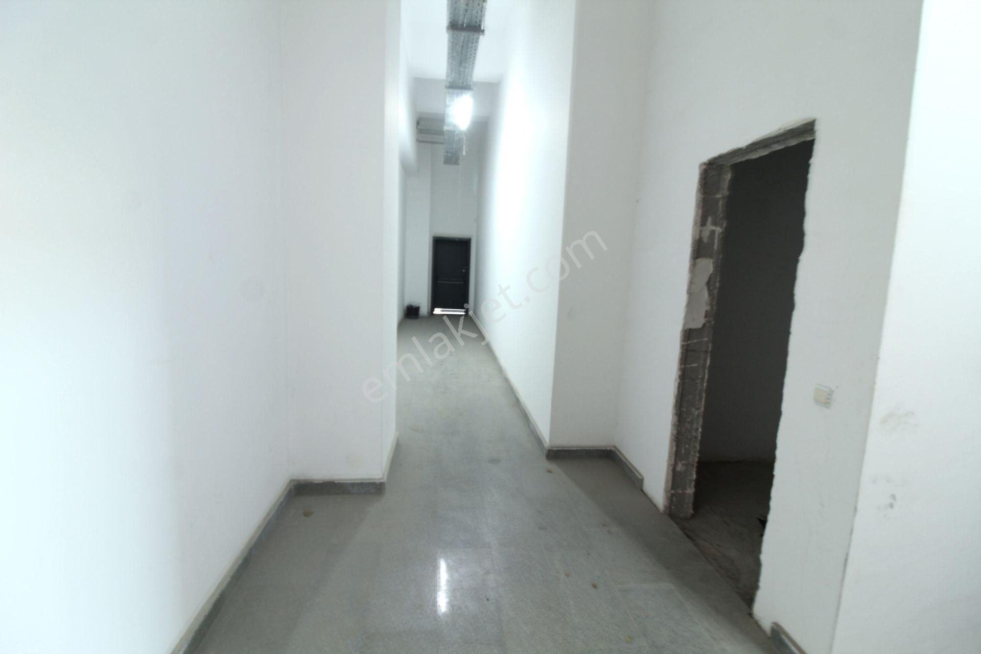 Kiralık Batı Prestij Ticaret Merkezi'nde İşyerleri İmalathane Başkent Oto Sanayi - Görsel 14