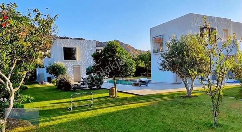 Bodrum Türkbükü 2 Villalı Arazi
