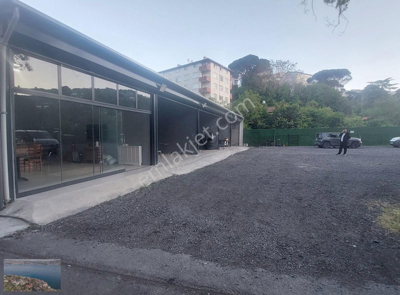 Tarabya Merkez'de 1200 Metre Kullanımlı Kiralık Arsa