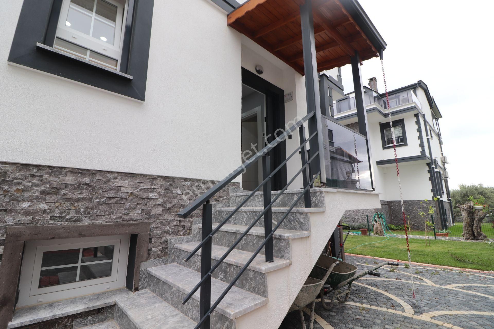 Irmaksudan Altınoluk Ta Dağ Ve Deniz Manzaralı Lüks 5+1 Villa - Görsel 14