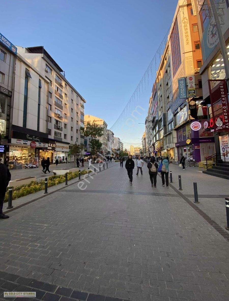Tütel Tekdaş'tan Tabele Değeri Yüksek Eşyalı Ofis