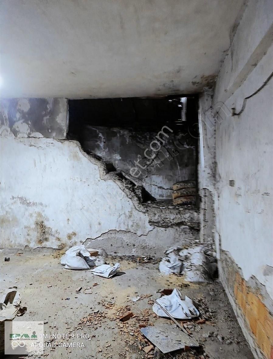 Epa Emre Koç'tan Çiftehavuzlar Caddesin'de 300 M2 İşyeri