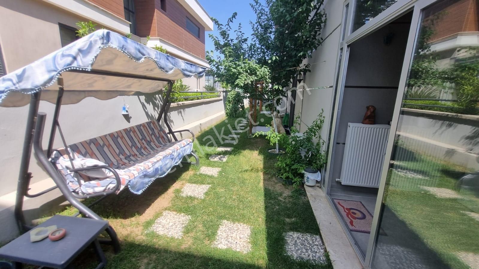 Seferihisar Çolak İbrahim 'de Locate 'den Satılık Muhteşem Villa