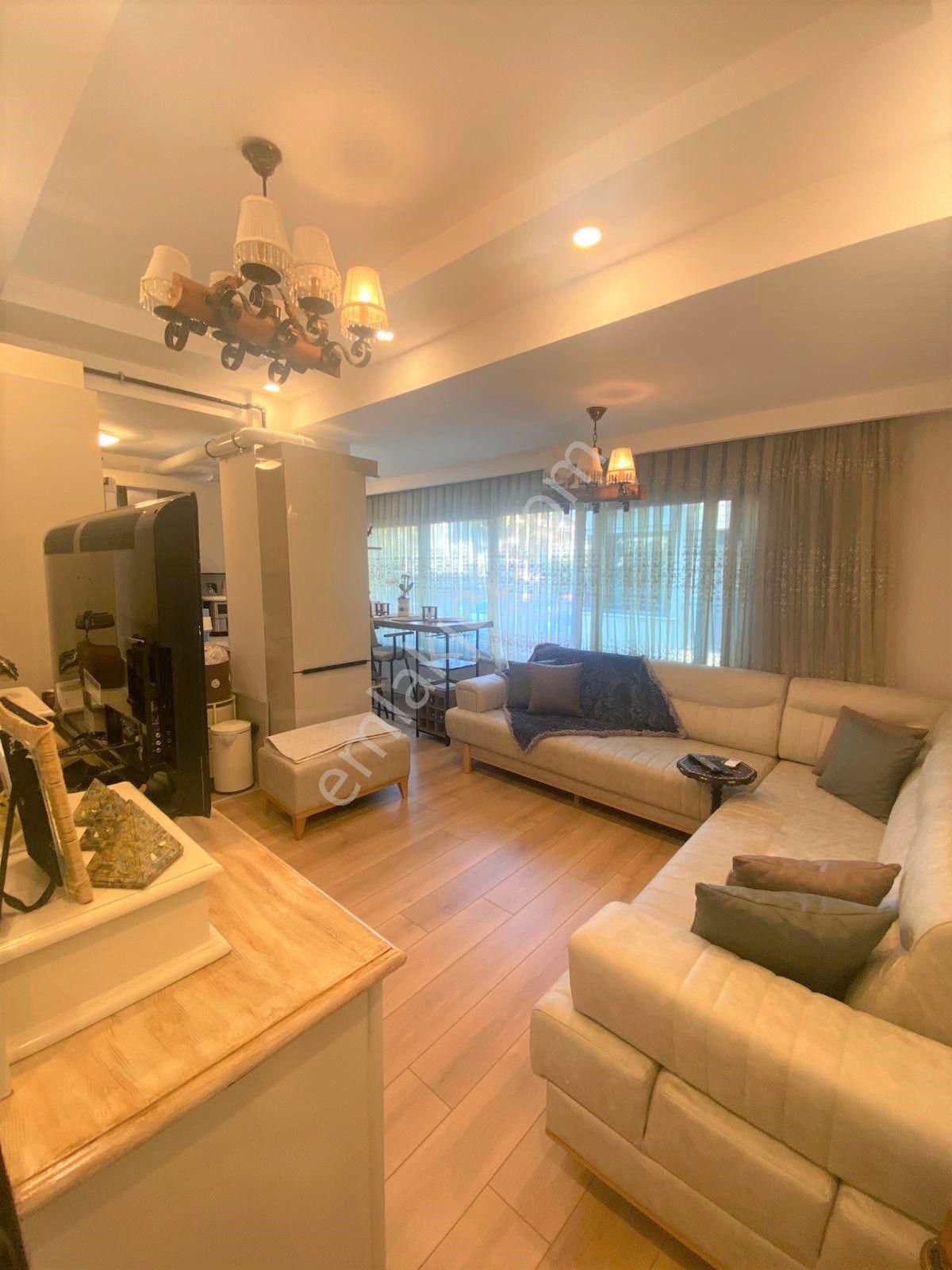 B.evler'de Amiral Necdet Uran Sokak'ta Sıfır Binada Ön Cephe 2+1 - Görsel 2