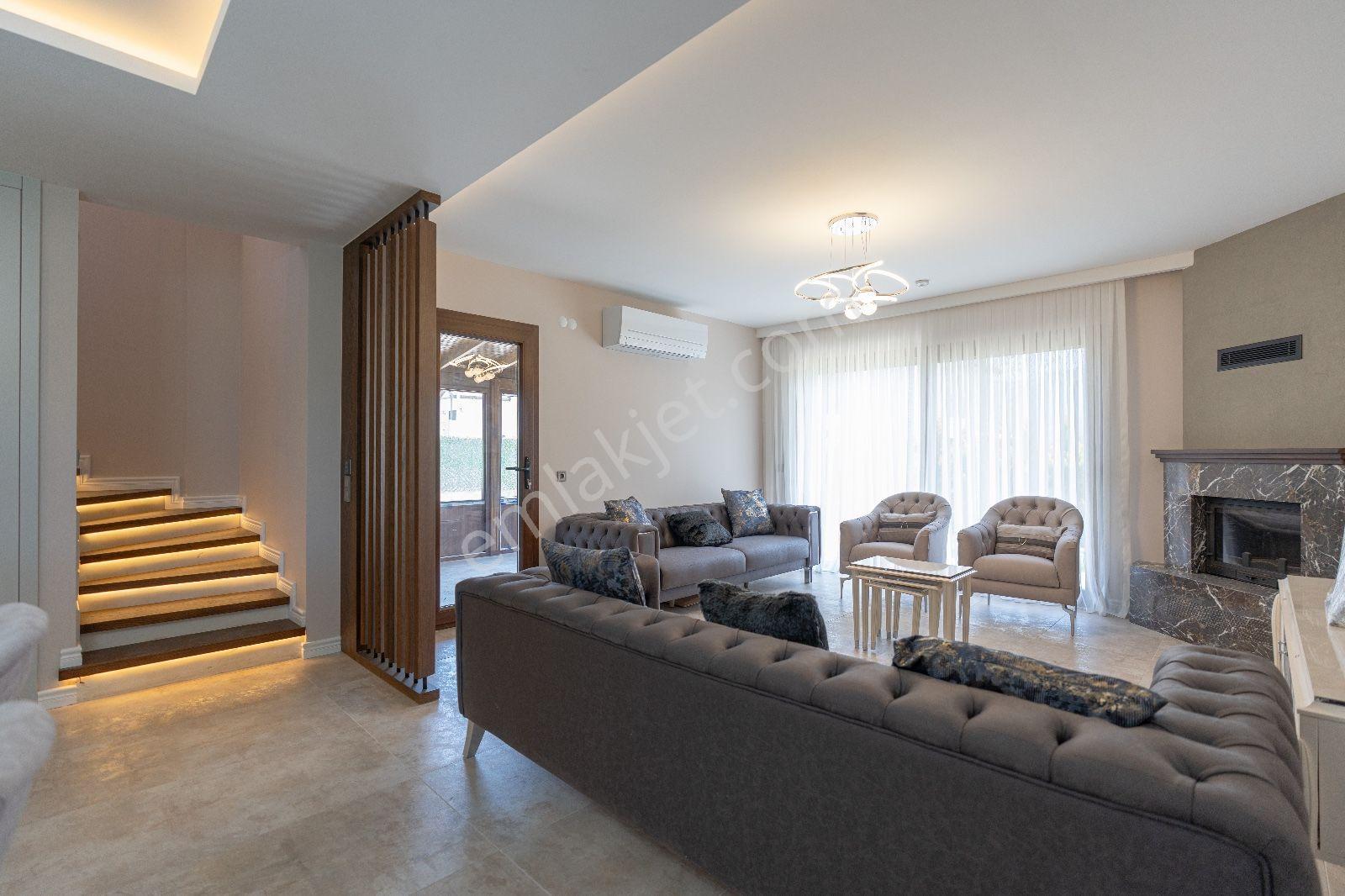 Kuşadası Davutlar'da Taş Villa Konsept Özel Havuzlu Fırsat Villa - Görsel 16