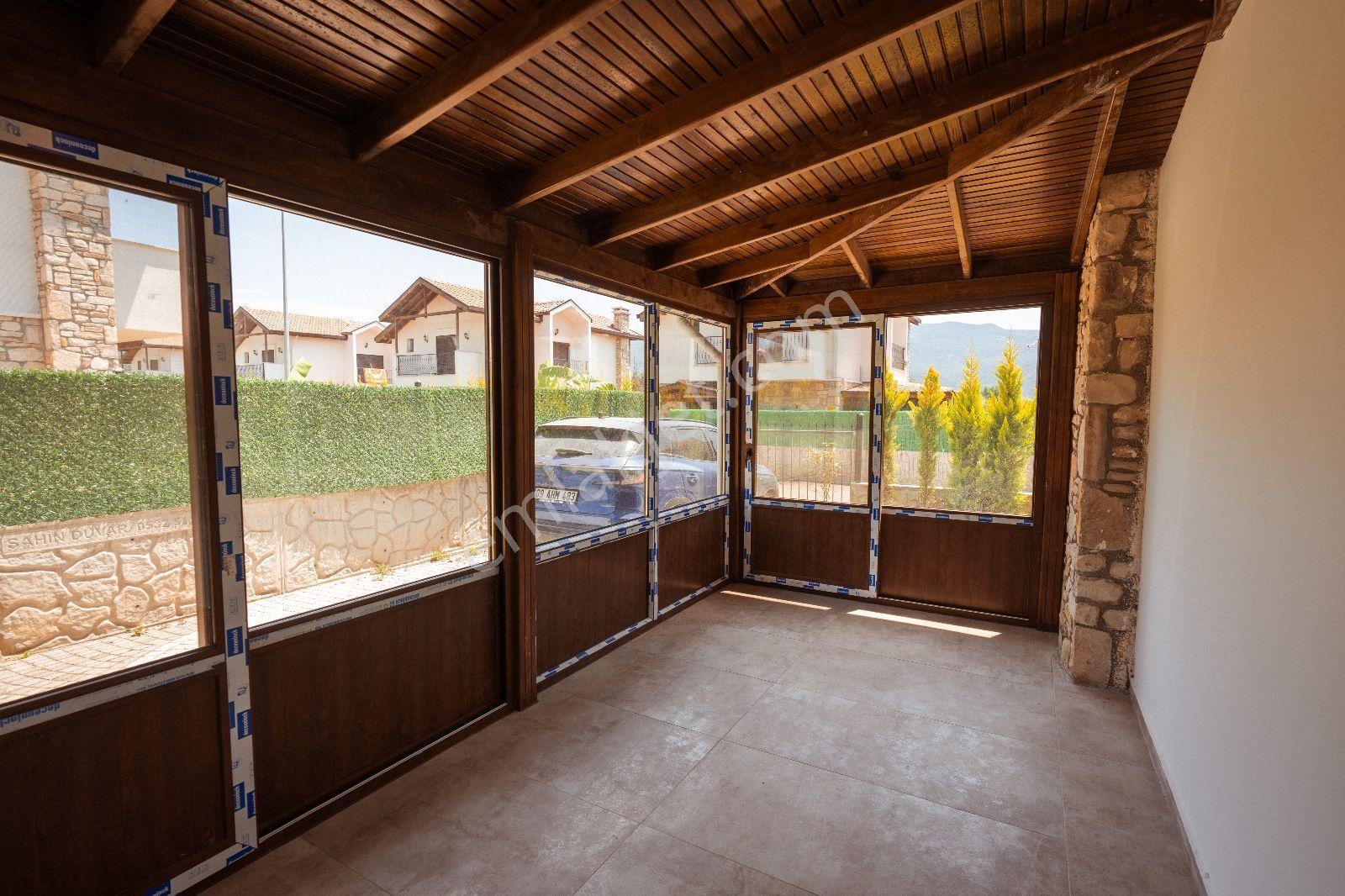 Kuşadası Davutlar'da Taş Villa Konsept Özel Havuzlu Fırsat Villa - Görsel 24