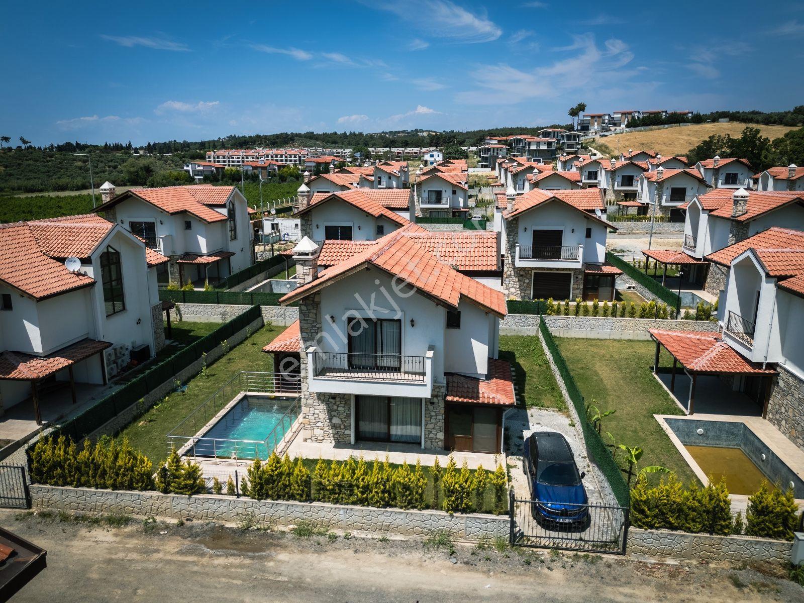 Kuşadası Davutlar'da Taş Villa Konsept Özel Havuzlu Fırsat Villa - Görsel 3