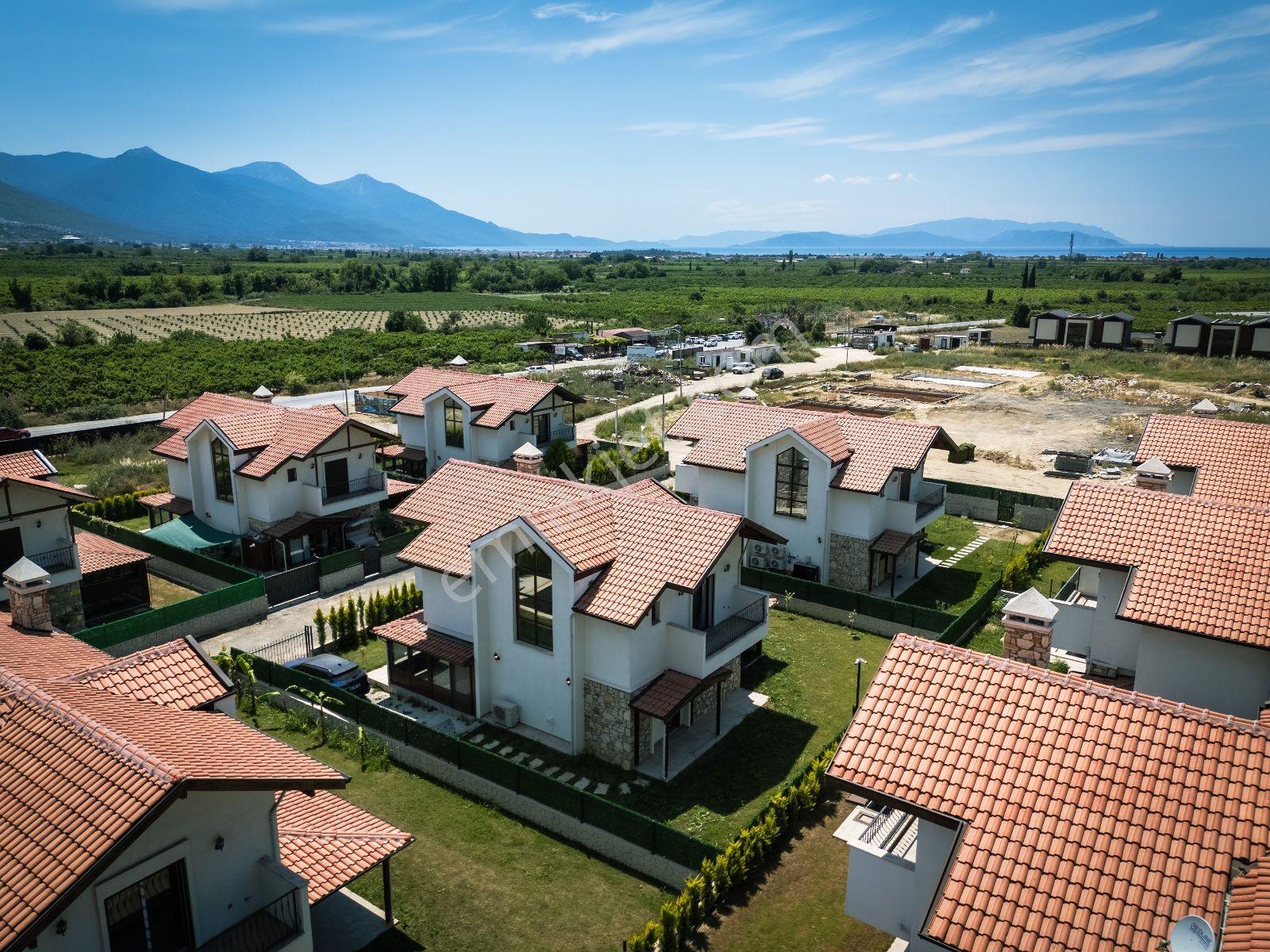Kuşadası Davutlar'da Taş Villa Konsept Özel Havuzlu Fırsat Villa - Görsel 12