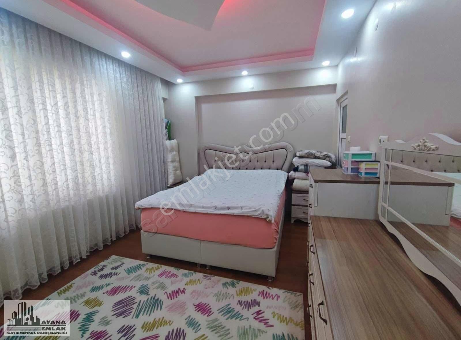 Çözüm Emlaktan Satılık Vakıfsız 3+1 Daire