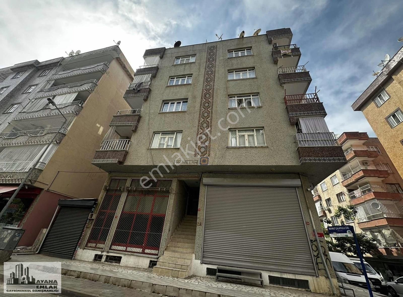 Çözüm Emlaktan Satılık Vakıfsız 3+1 Daire