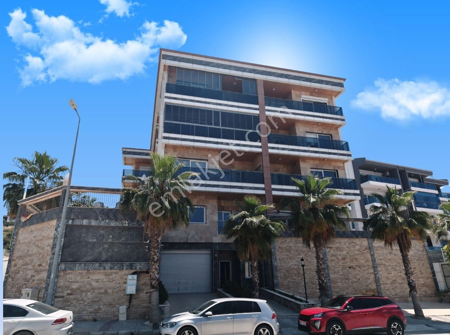 Kuşadası Ege Mahallesi’nde Satılık Deniz Manzaralı 3+1 Daire…