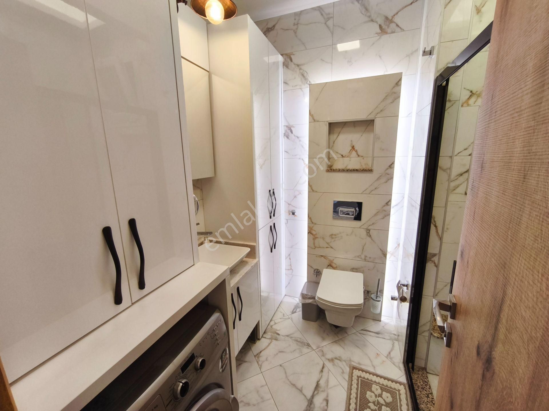 Kuşadası Ege Mahallesi’nde Satılık Panoramik Manzaralı, A Plus, 3+1 Daire… - Görsel 16