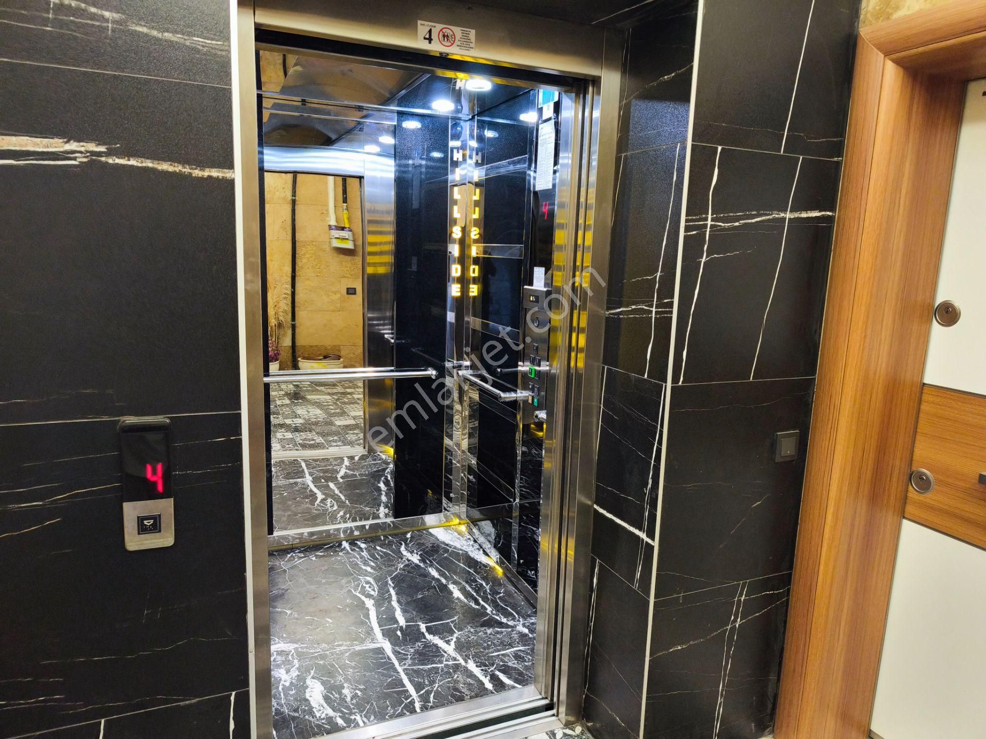 Kuşadası Ege Mahallesi’nde Satılık Panoramik Manzaralı, A Plus, 3+1 Daire… - Görsel 27