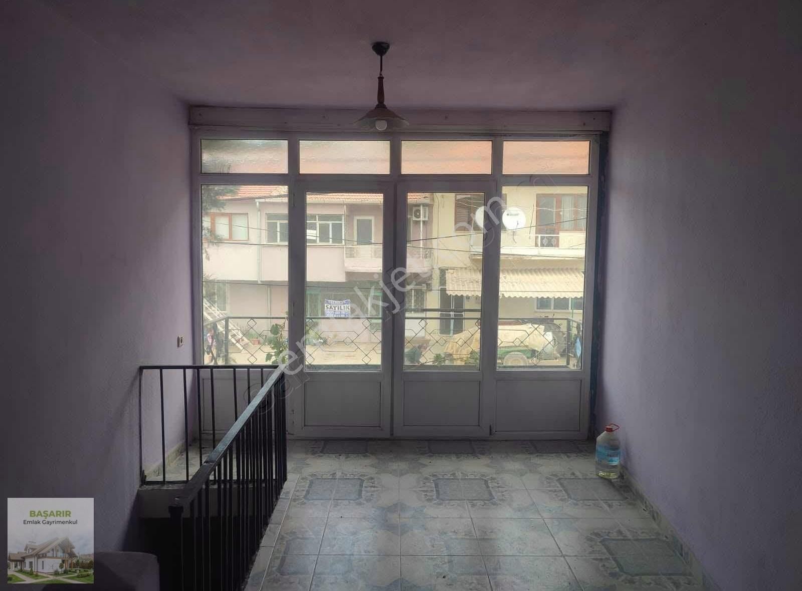Denizli Civril Isklı Kasabasında Satılık Mustakıl Koy Evi