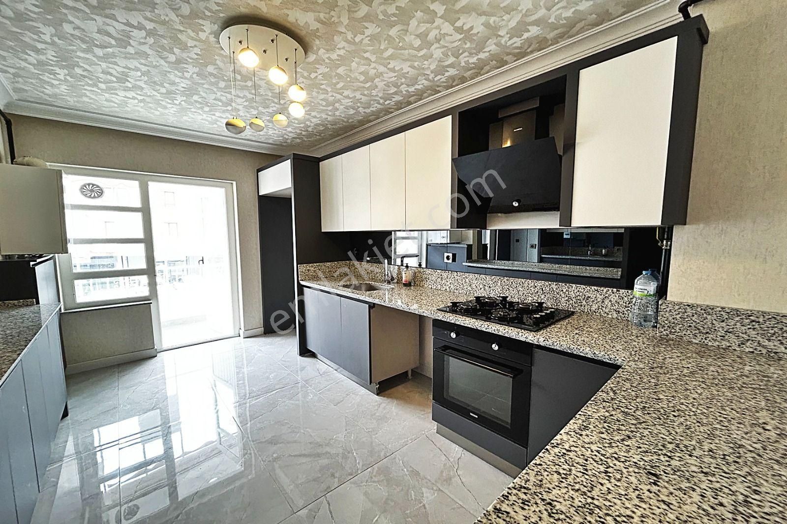 Keçiören Yaylada Cadde Üstü Full Yapılı 120 M2 1 Kat Ön Cephe Satılık Daire