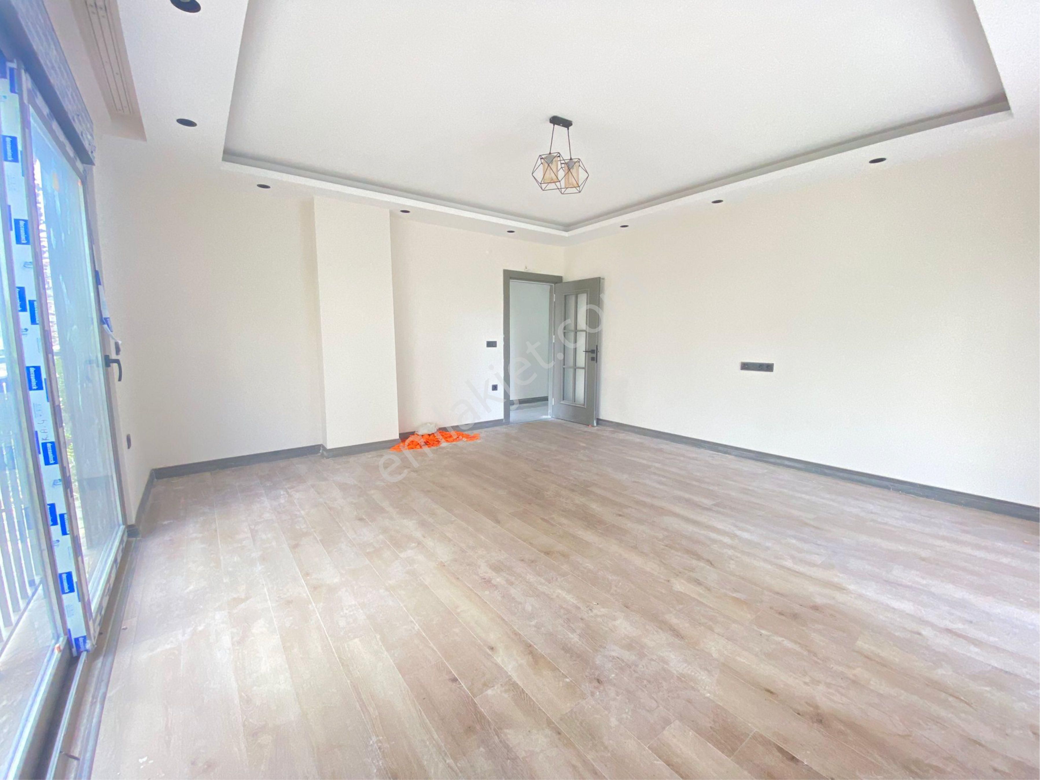 Bahçelievler Mahallesinde Asansörlü + Garajlı 3+1 Daire