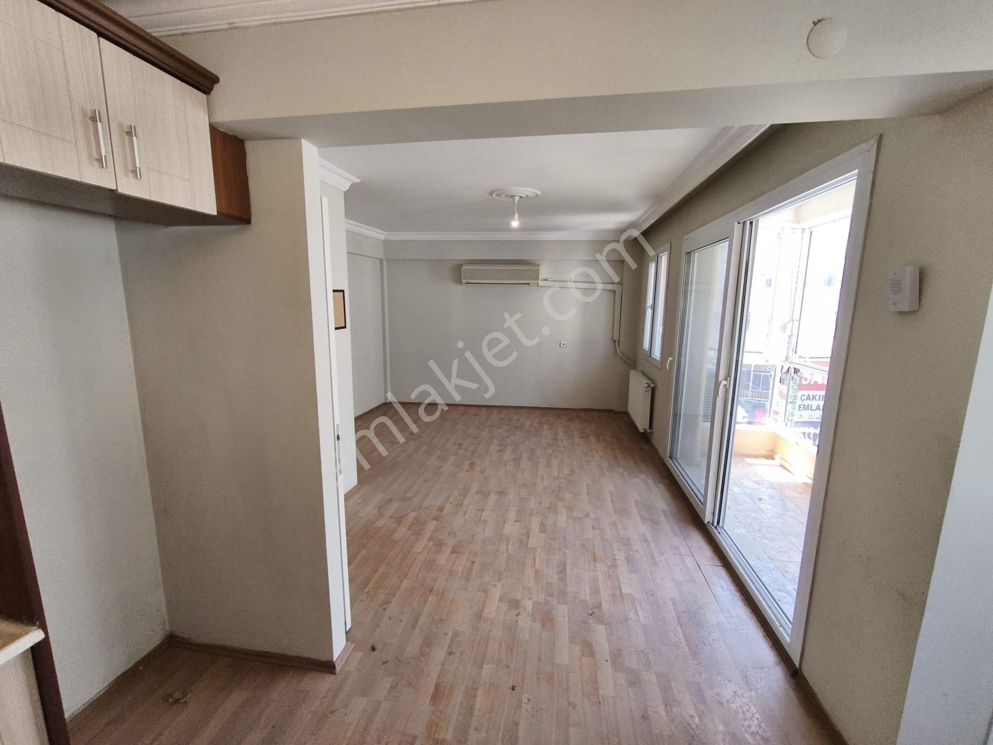 Balçovada Yeni Binada J.termal Isıtmalı Arakat Satılık 2+1 Daire - Görsel 9