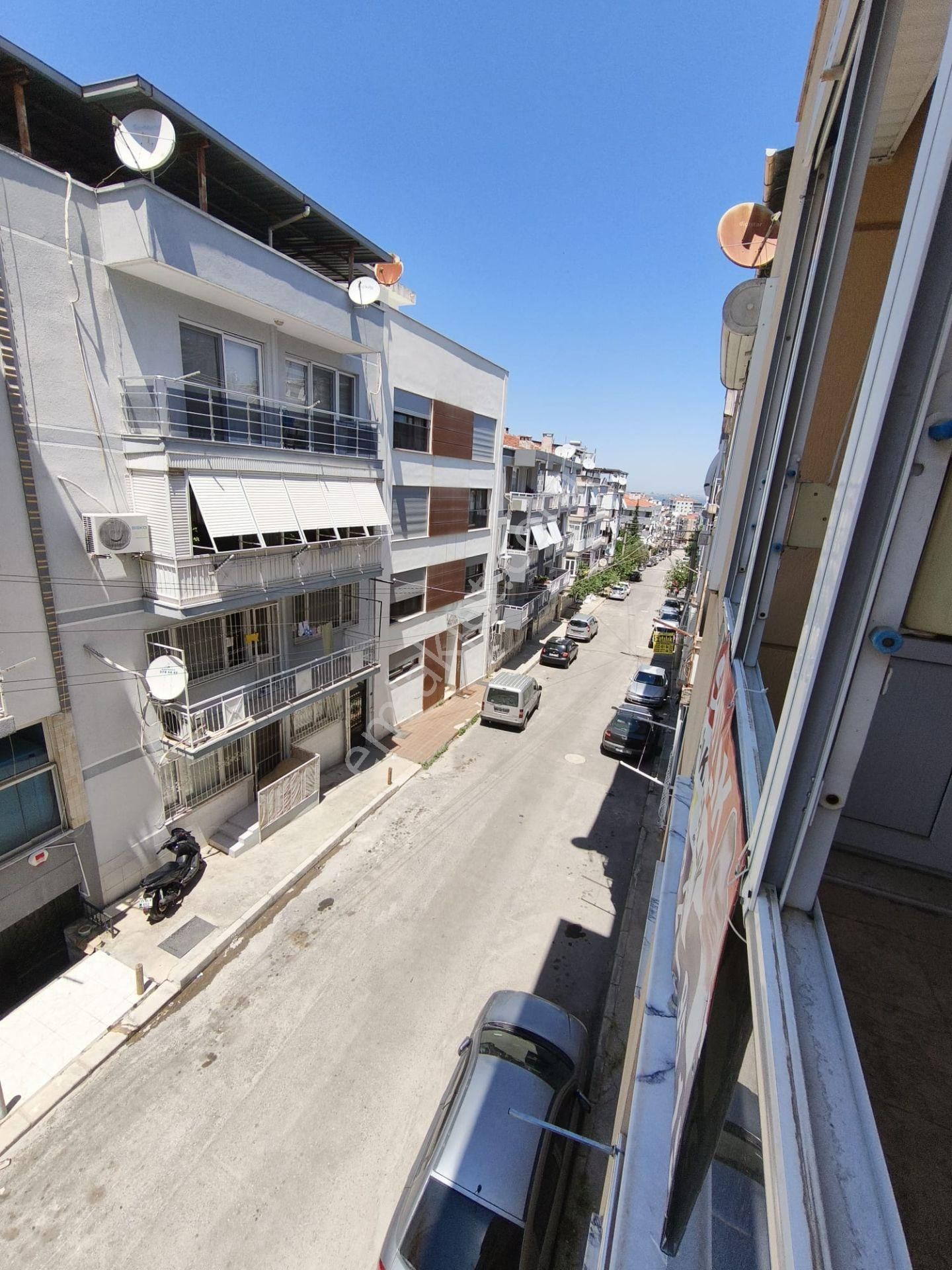 Balçovada Yeni Binada J.termal Isıtmalı Arakat Satılık 2+1 Daire - Görsel 17