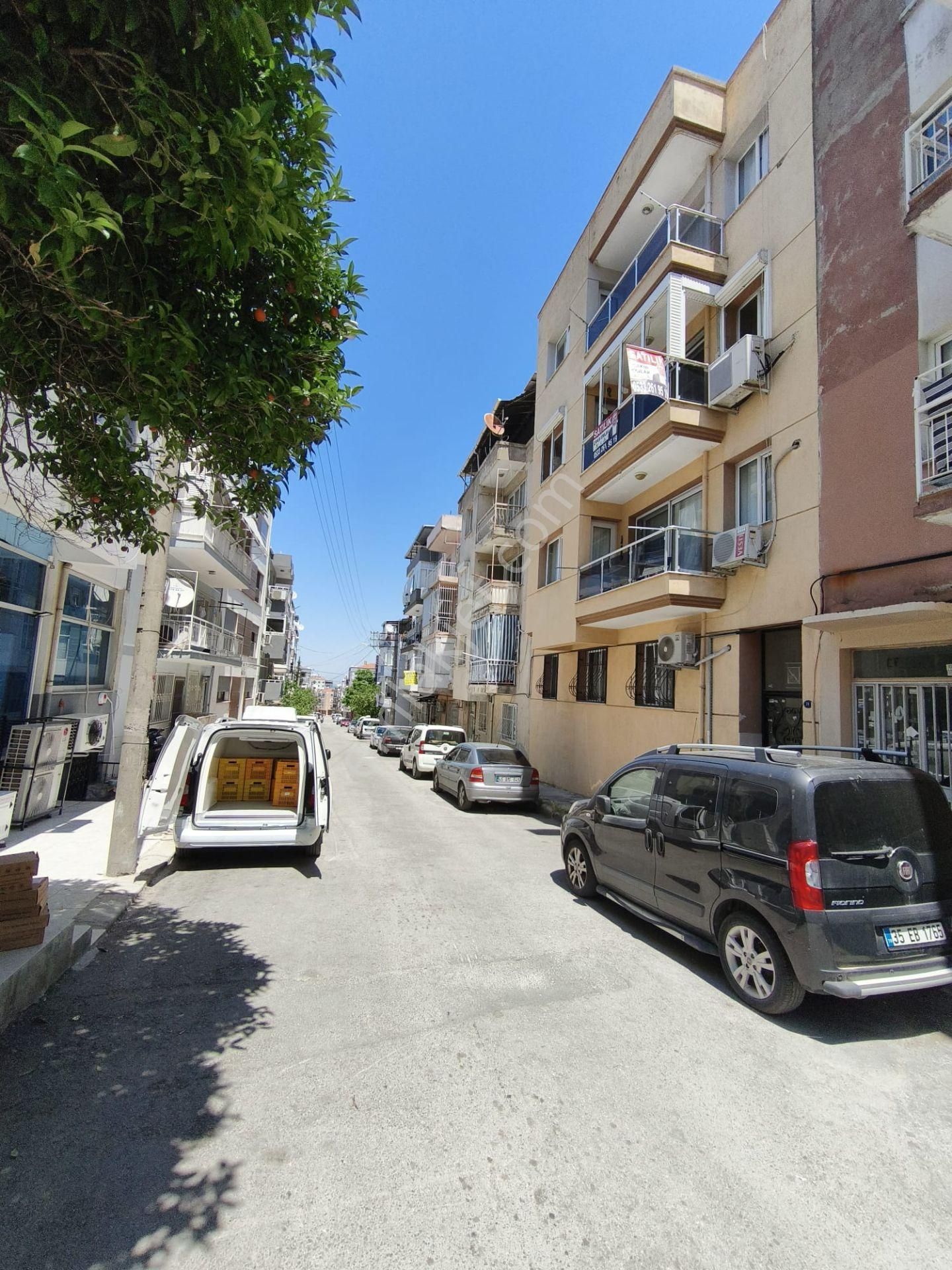 Balçovada Yeni Binada J.termal Isıtmalı Arakat Satılık 2+1 Daire - Görsel 2