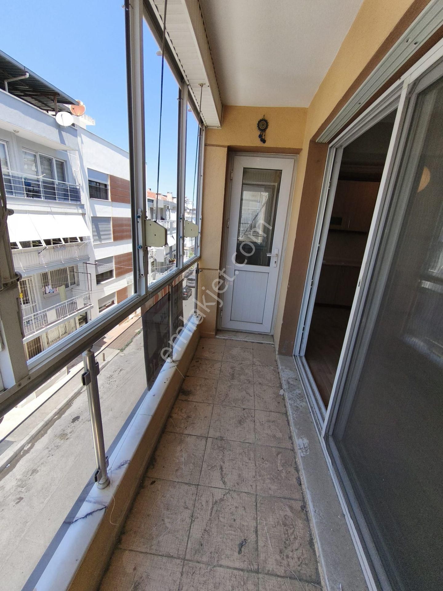 Balçovada Yeni Binada J.termal Isıtmalı Arakat Satılık 2+1 Daire - Görsel 20