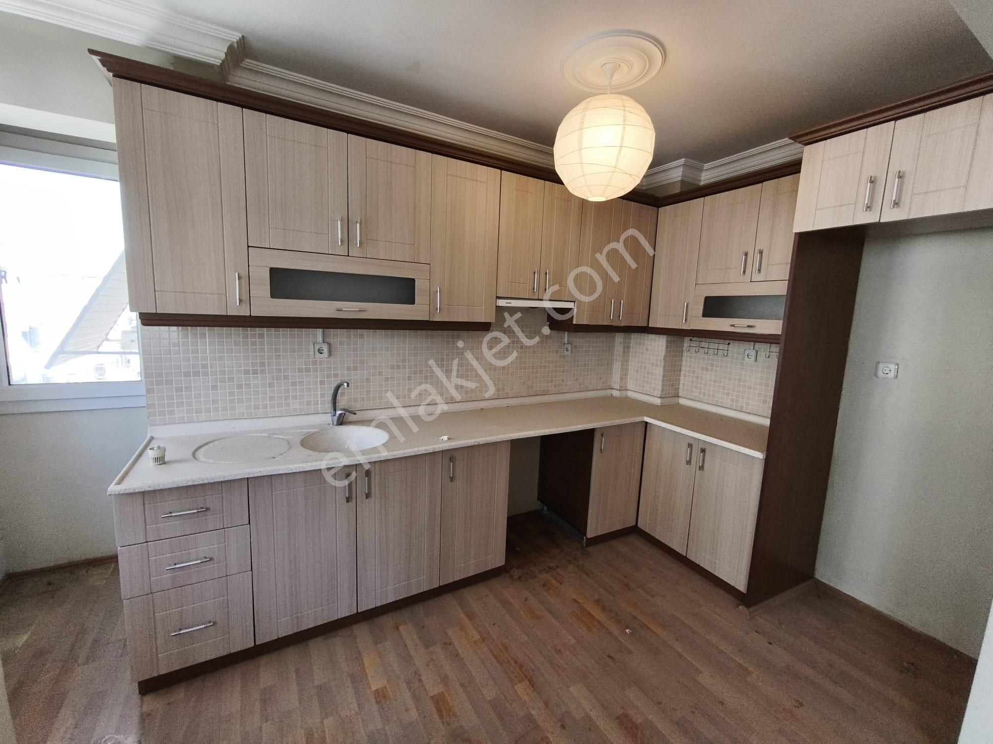 Balçovada Yeni Binada J.termal Isıtmalı Arakat Satılık 2+1 Daire - Görsel 11