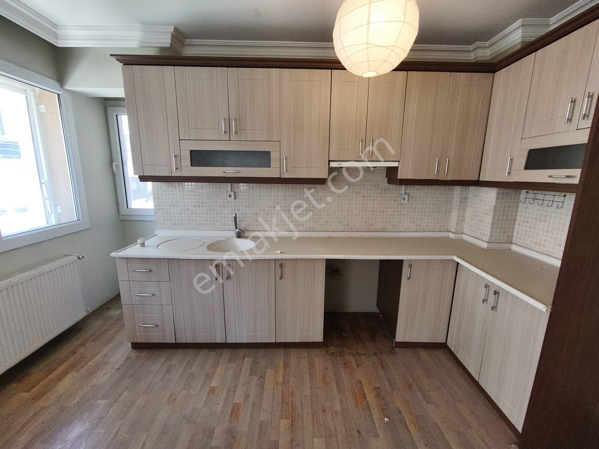 Balçovada Yeni Binada J.termal Isıtmalı Arakat Satılık 2+1 Daire - Görsel 6